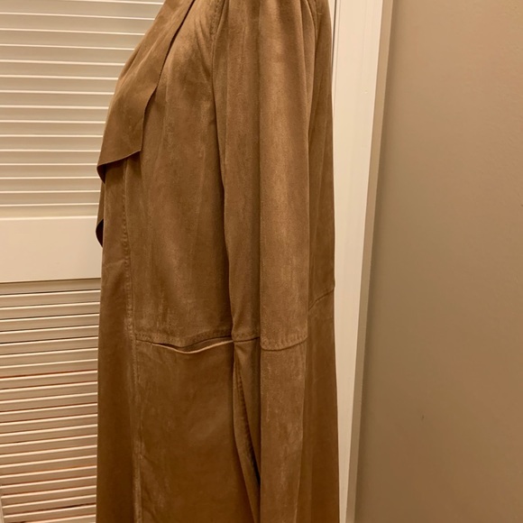 Max Studio Luce Faux Suede Topper - Picture 4 of 10